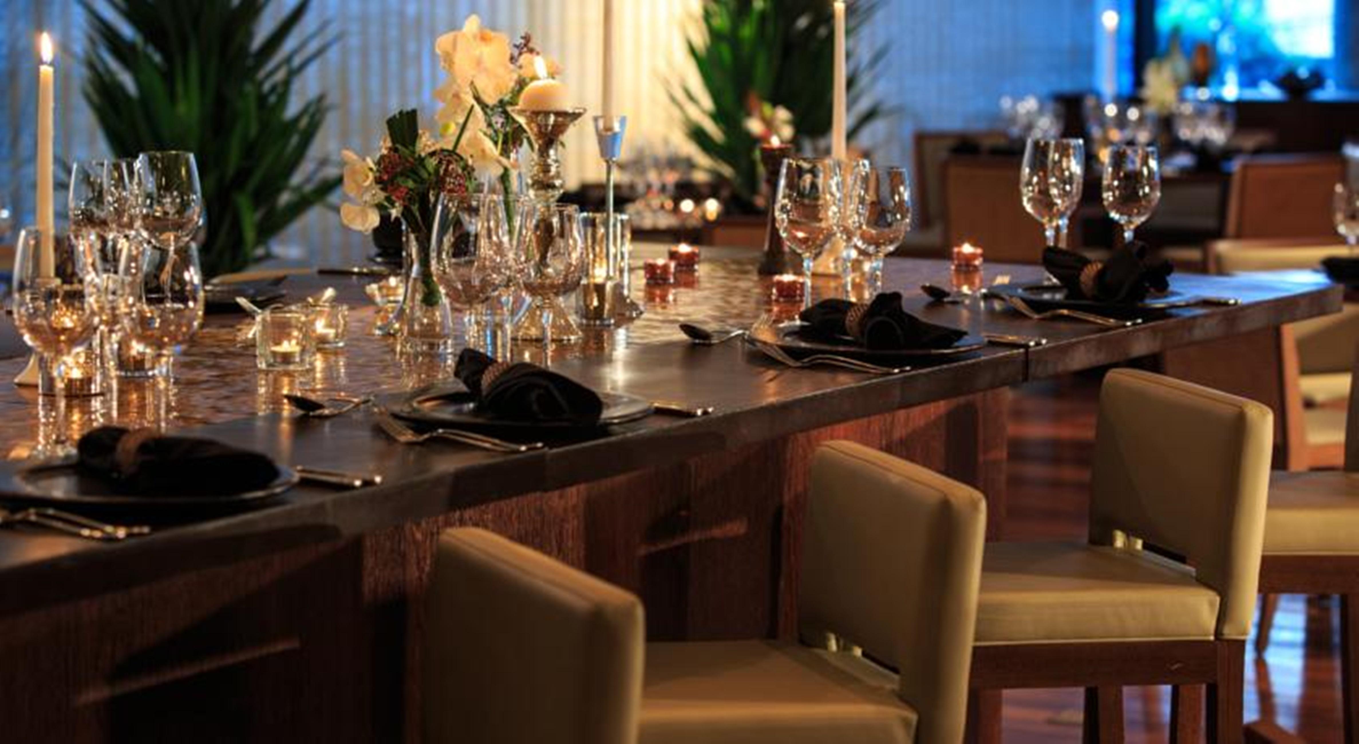 르네상스 상 파울로 호텔 상파울루 외부 사진 A table set for a formal dinner