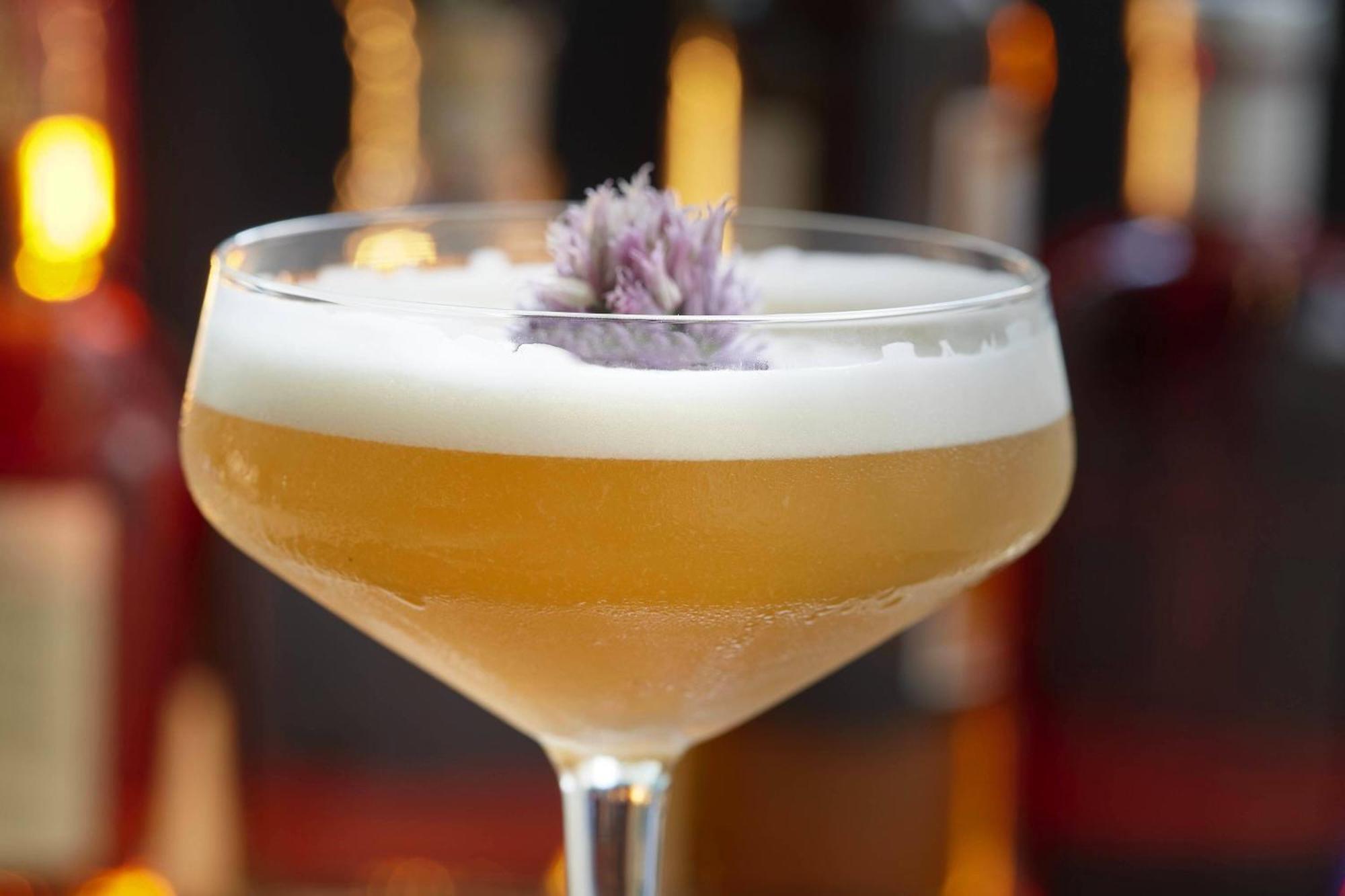 르네상스 상 파울로 호텔 상파울루 외부 사진 A Clover Club cocktail