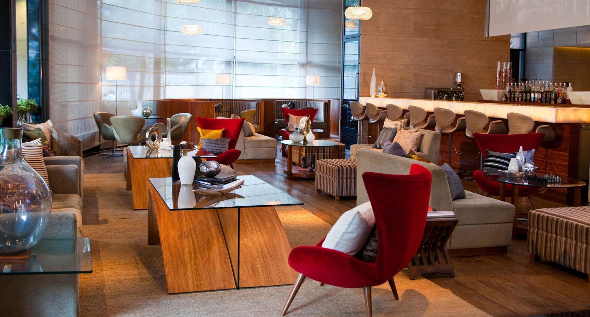 르네상스 상 파울로 호텔 상파울루 외부 사진 The lounge at the airport